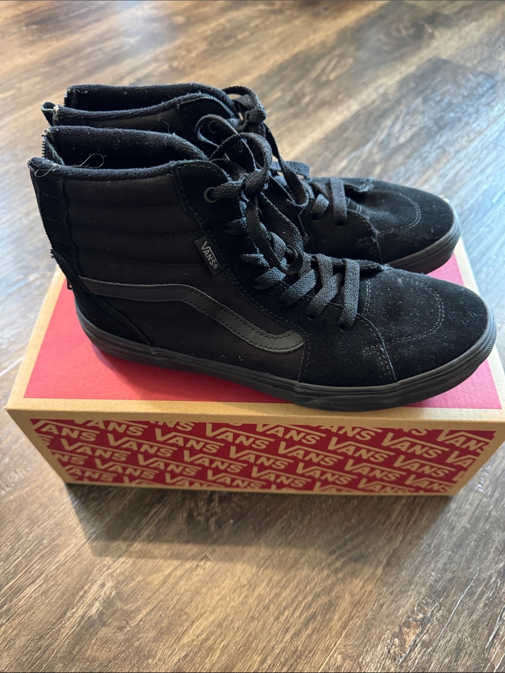 Vans Black High-Top Suede Skate Sneakers 6 Youth